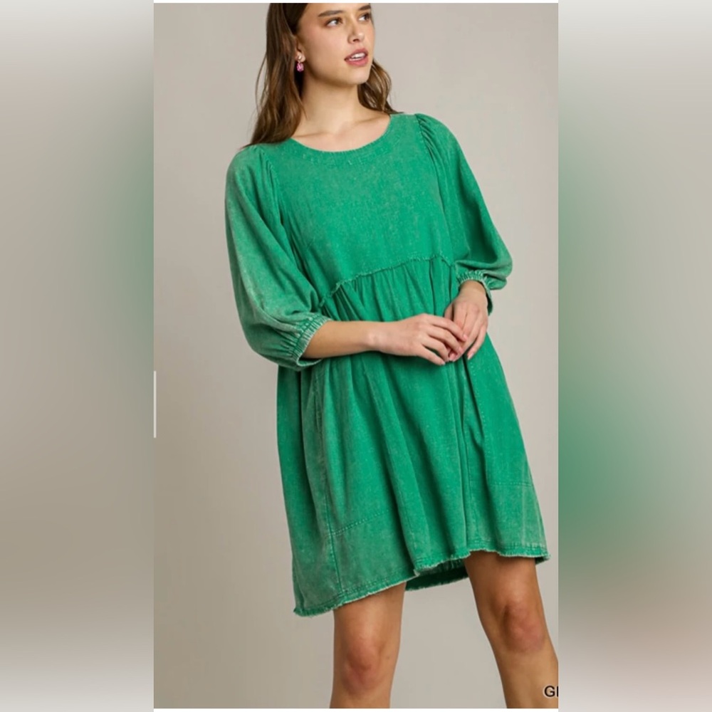 “Springing it with the bestie dress” boutique NWT mineral wash dress